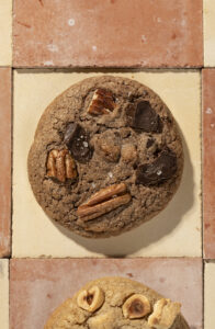 Lotuslu Dev Cookie: Marvin’in En Fotojenik Tatlısı